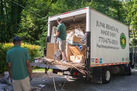 Best Retail Junk Removal  in Maysville, GA